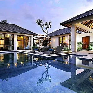 Arama Poolside Villa